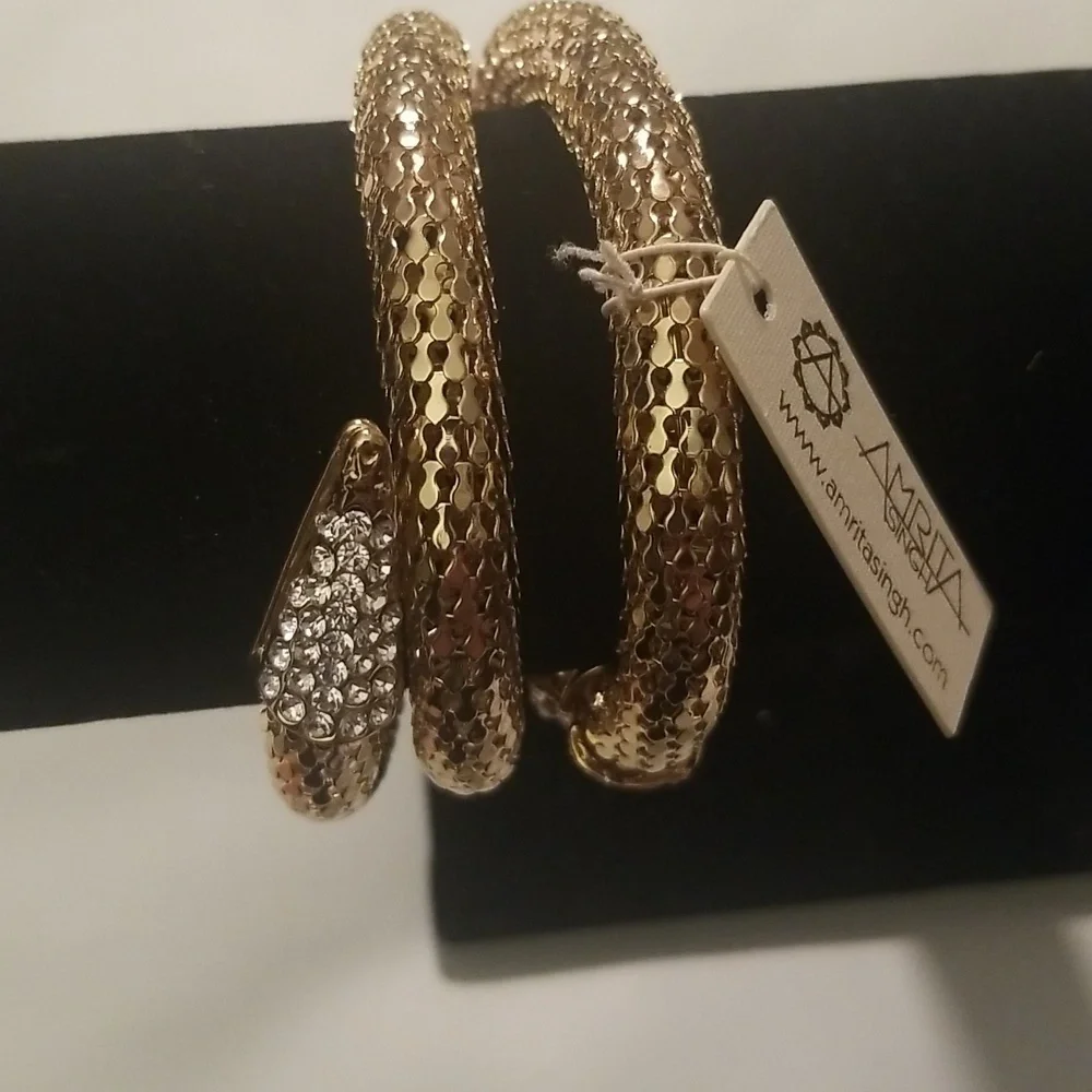 Women's Amrita Singh Bracelet; Goldtone Rhinestones and Simulated Onyx Stones - Picture 6 of 9